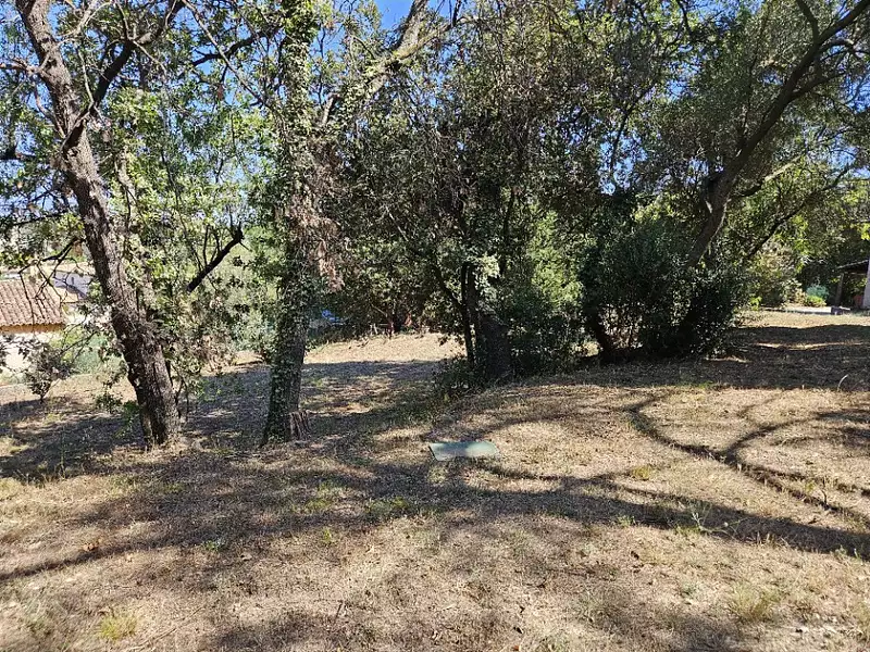 Terrain à bâtir, 960 m² - Roquebrune-sur-Argens (83520)