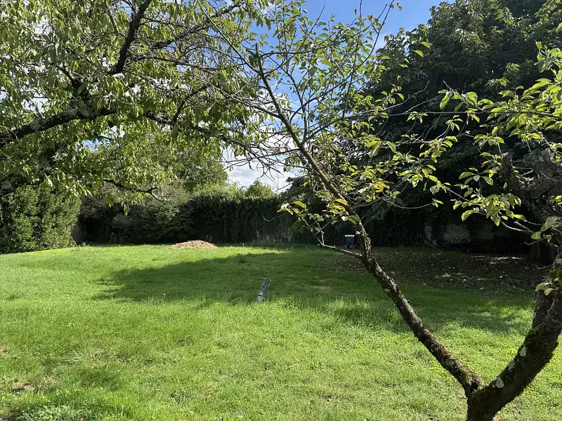 Terrain à bâtir, 620 m² - Saint-Quentin-Fallavier (38070)