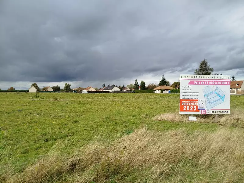 Terrain à bâtir, 807 m² - Surville (27400)