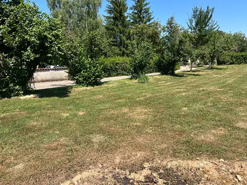 Terrain à bâtir, 713 m² - Sandrans (01400)