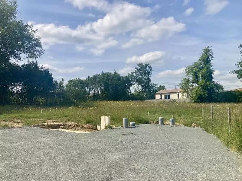 Terrain à bâtir, 530 m² - Castelnau-de-Médoc (33480)
