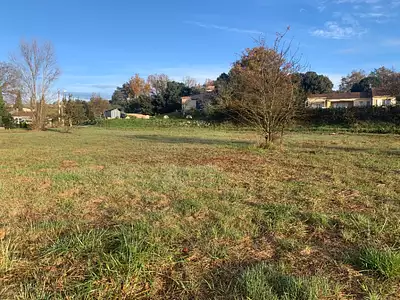 Terrain à bâtir, 1 664 m²