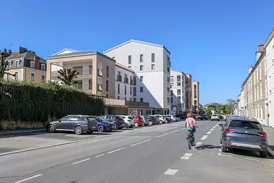 En Scène