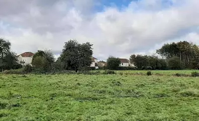 Terrain à bâtir, 619 m²