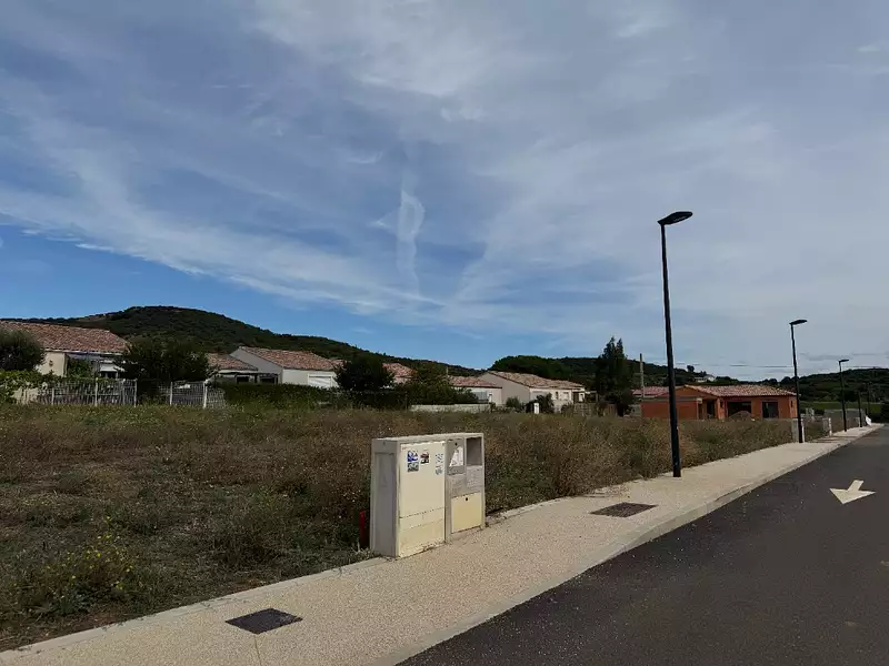 Terrain à bâtir, 600 m² - Péret (34800)