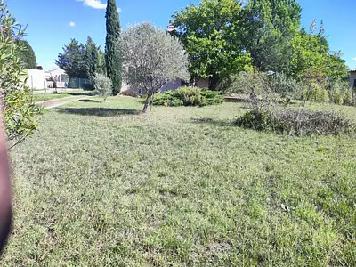 Terrain à bâtir, 632 m²