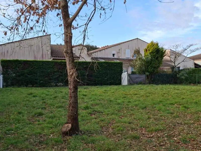 Terrain à bâtir, 599 m² - Saint-Palais-sur-Mer (17420)