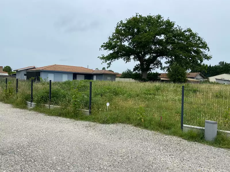 Terrain à bâtir, 632 m² - Le Porge (33680)