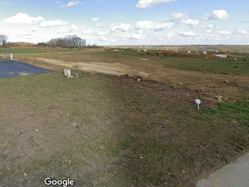 Terrain à bâtir, 412 m² - Chasseneuil-du-Poitou (86360)