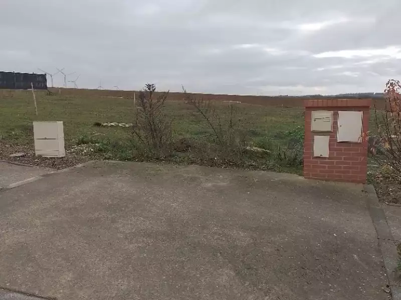 Terrain à bâtir, 718 m² - Gauchy (02430)