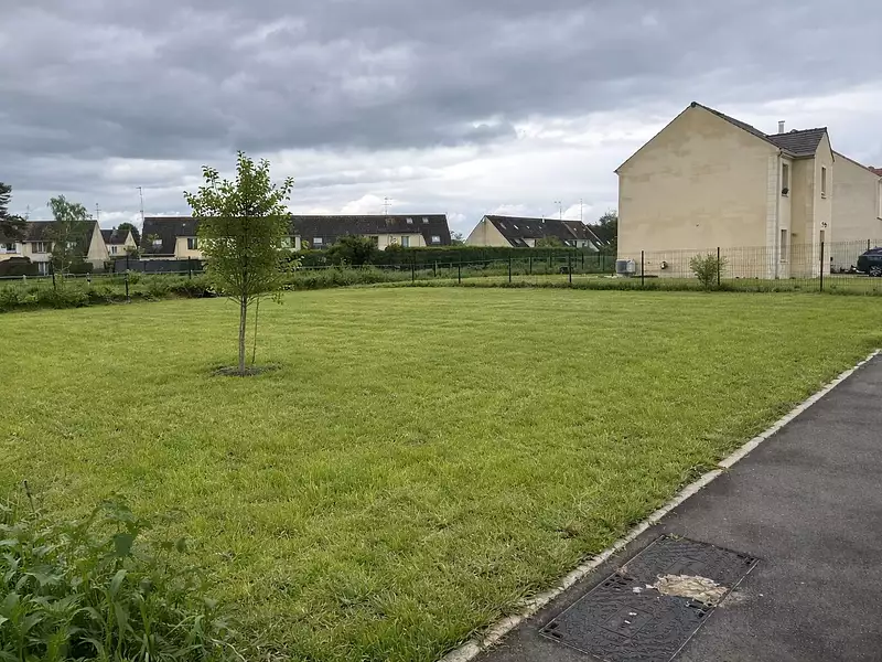 Terrain à bâtir, 540 m² - Thorigny-sur-Marne (77400)