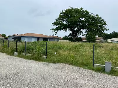 Terrain à bâtir, 632 m²