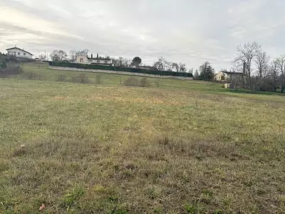 Terrain à bâtir, 740 m²