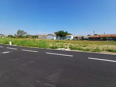 Terrain à bâtir, 584 m²