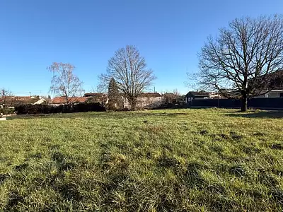 Terrain à bâtir, 1 300 m²