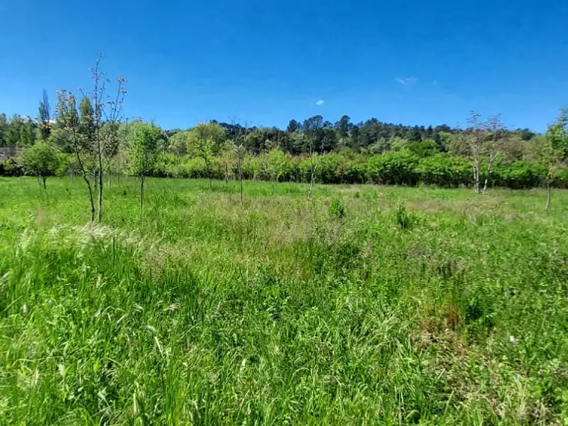 Terrain à bâtir, 760 m² - Bras (83149)