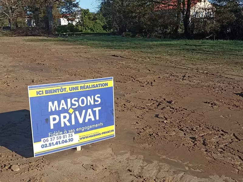 Terrain à bâtir, 544 m² - Saint-Jean-de-Beugné (85210)