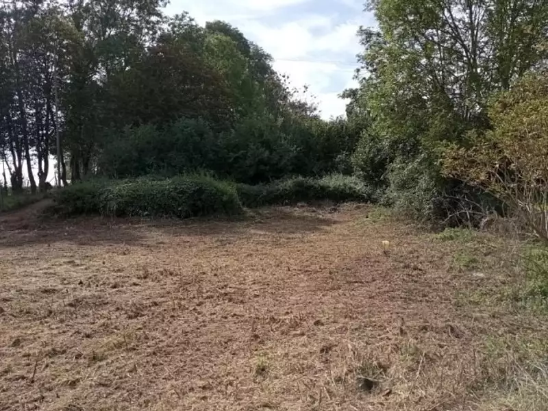 Terrain à bâtir, 1 384 m² - Aubevoye (27940)