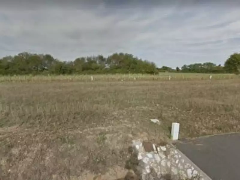 Terrain à bâtir, 984 m² - Leigné-les-Bois (86450)