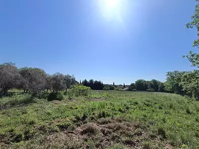 Terrain à bâtir, 728 m²