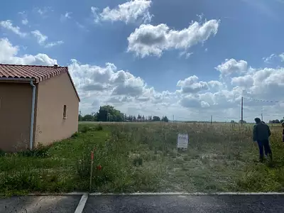 Terrain à bâtir, 814 m²