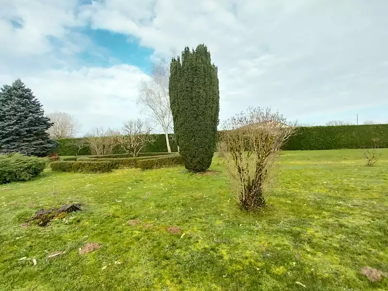 Terrain à bâtir, 2 200 m² - Saint-Médard-de-Mussidan (24400)