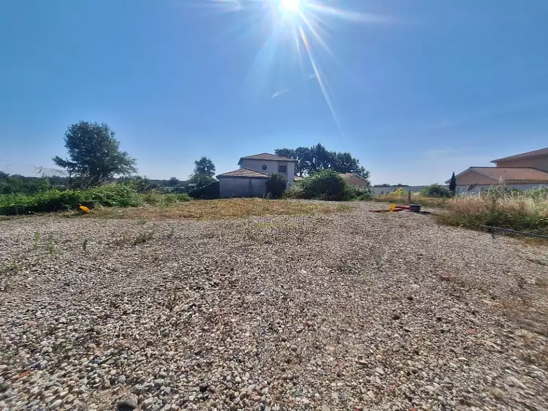 Terrain à bâtir, 298 m² - Villars-les-Dombes (01330)