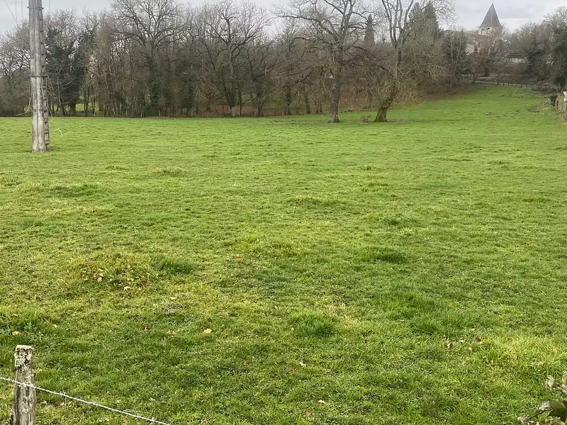 Terrain à bâtir, 870 m² - Saint-priest-bramefant (63310)