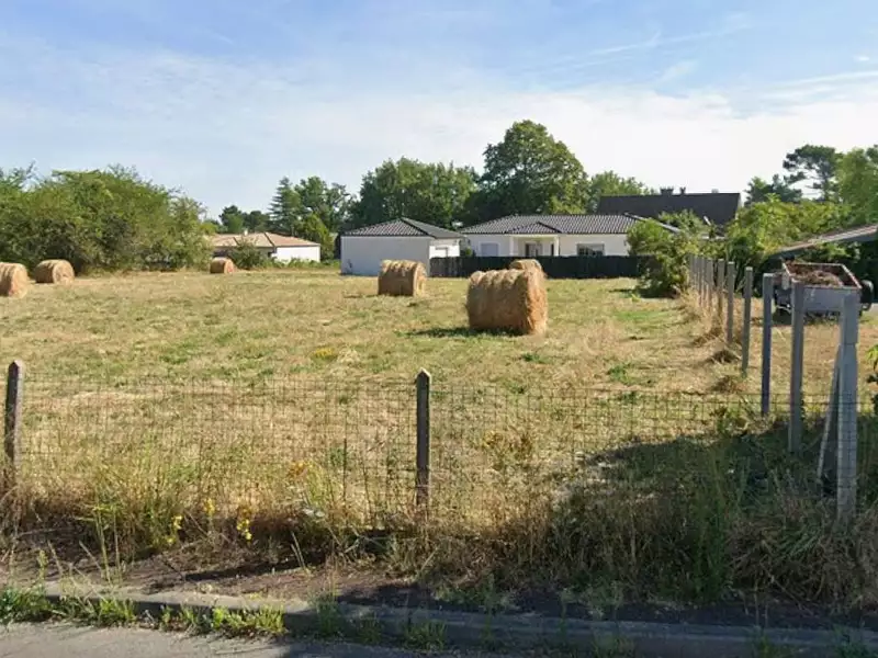 Terrain à bâtir, 1 000 m² - Coulounieix-Chamiers (24660)