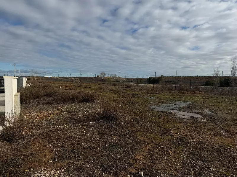 Terrain à bâtir, 350 m² - Saint-Brès (34670)