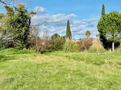 Terrain à bâtir, 690 m²