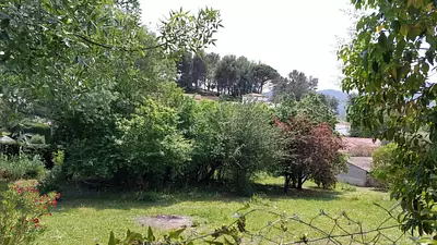 Terrain à bâtir, 750 m²