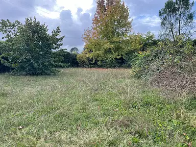 Terrain à bâtir, 700 m²