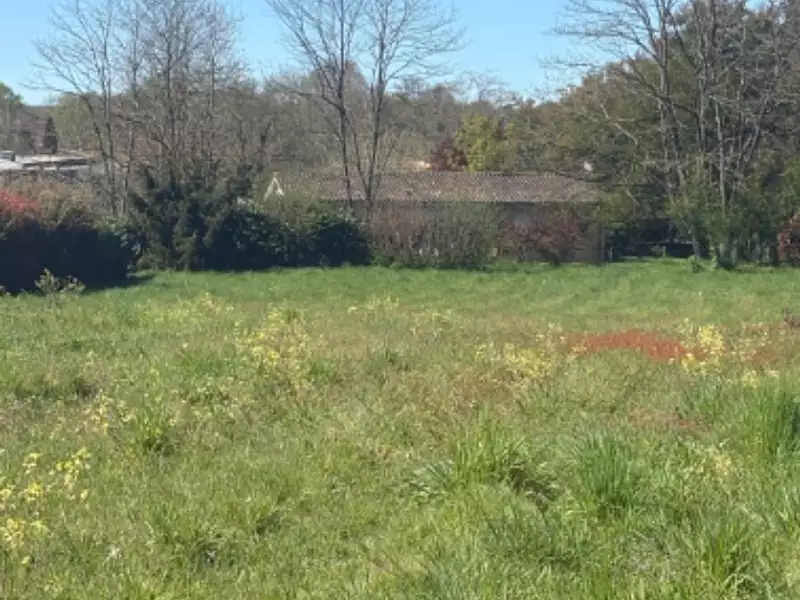 Terrain à bâtir, 800 m² - Lugon-et-l'Ile-du-Carnay (33240)