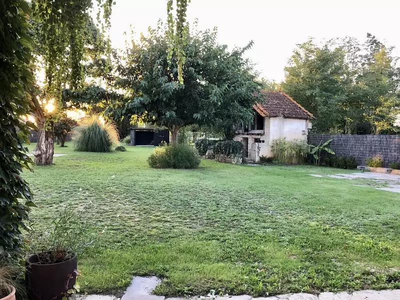 Terrain à bâtir, 420 m² - Ayguemorte-les-Graves (33640)