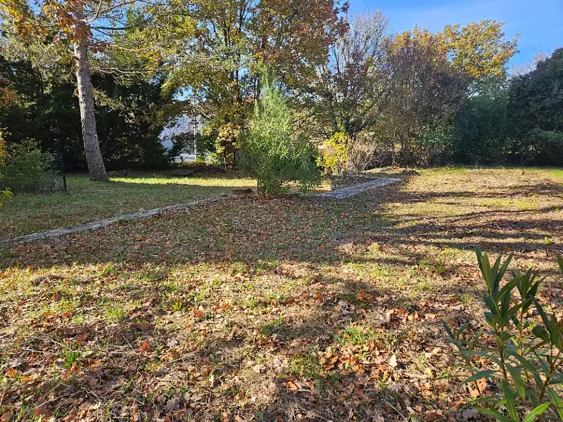 Terrain à bâtir, 352 m² - Fuveau (13710)