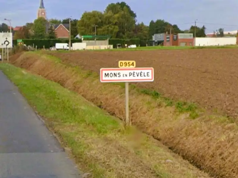 Terrain à bâtir, 451 m² - Mons-en-Pévèle (59246)