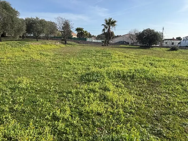 Terrain à bâtir, 558 m² - Roquebrune-sur-Argens (83520)