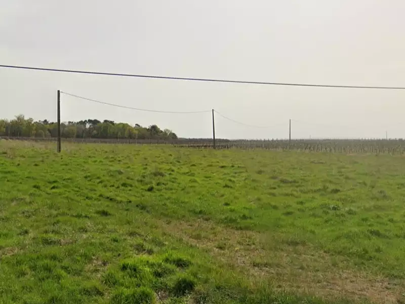 Terrain à bâtir, 608 m² - Saint-Quentin-de-Baron (33750)