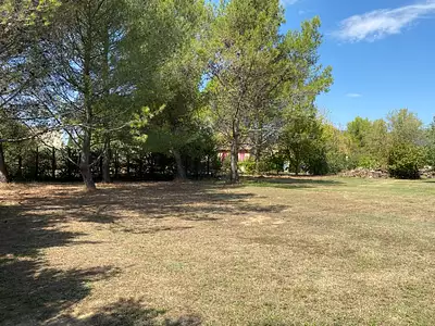 Terrain à bâtir, 700 m²