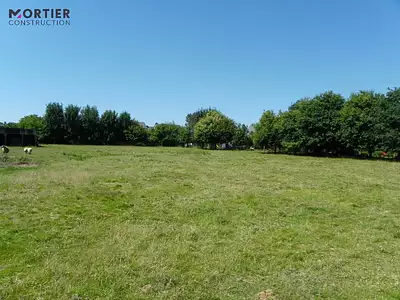 Terrain à bâtir, 318 m²