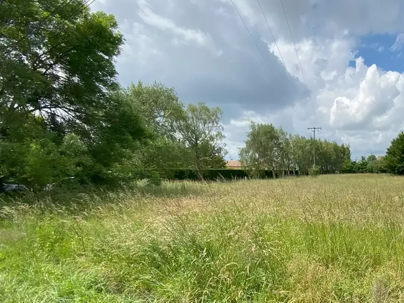 Terrain à bâtir, 1 528 m² - Ozan (01190)