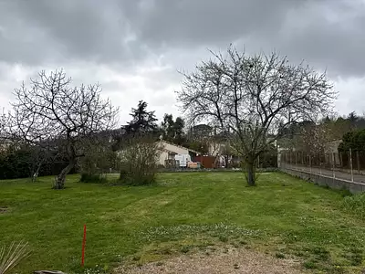 Terrain à bâtir, 881 m²