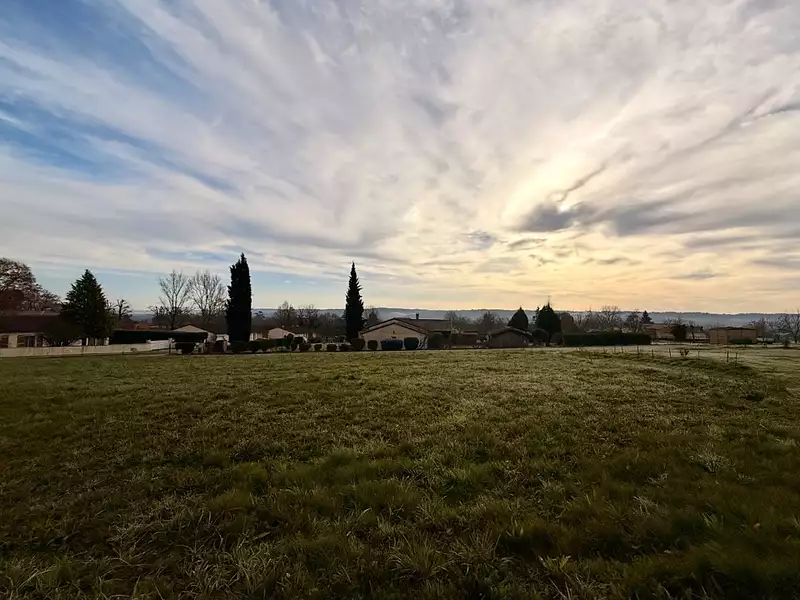 Terrain à bâtir, 1 000 m² - Douzillac (24190)
