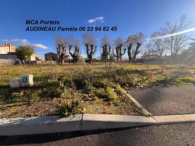 Terrain à bâtir, 700 m²