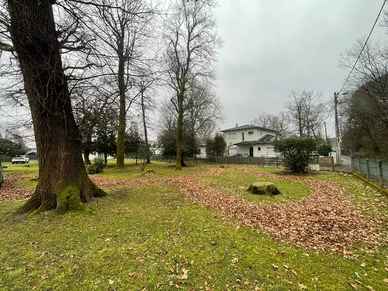 Terrain à bâtir, 617 m² - Gradignan (33170)