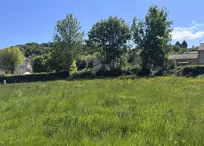 Terrain à bâtir, 1 600 m²