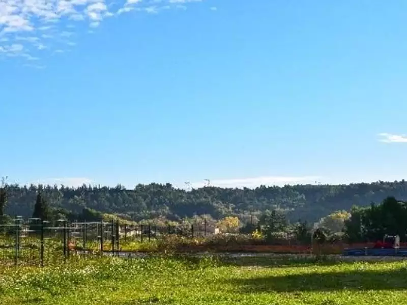 Terrain à bâtir, 523 m² - Domazan (30390)