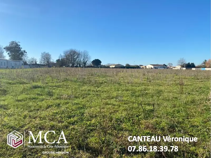 Terrain à bâtir, 390 m² - Semussac (17120)