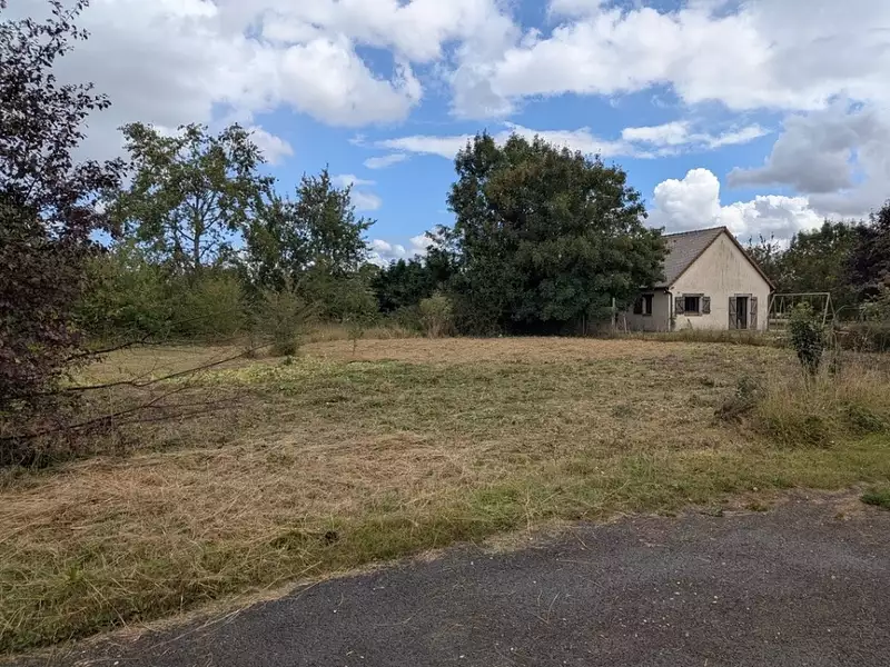 Terrain à bâtir, 1 800 m² - Quittebeuf (27110)